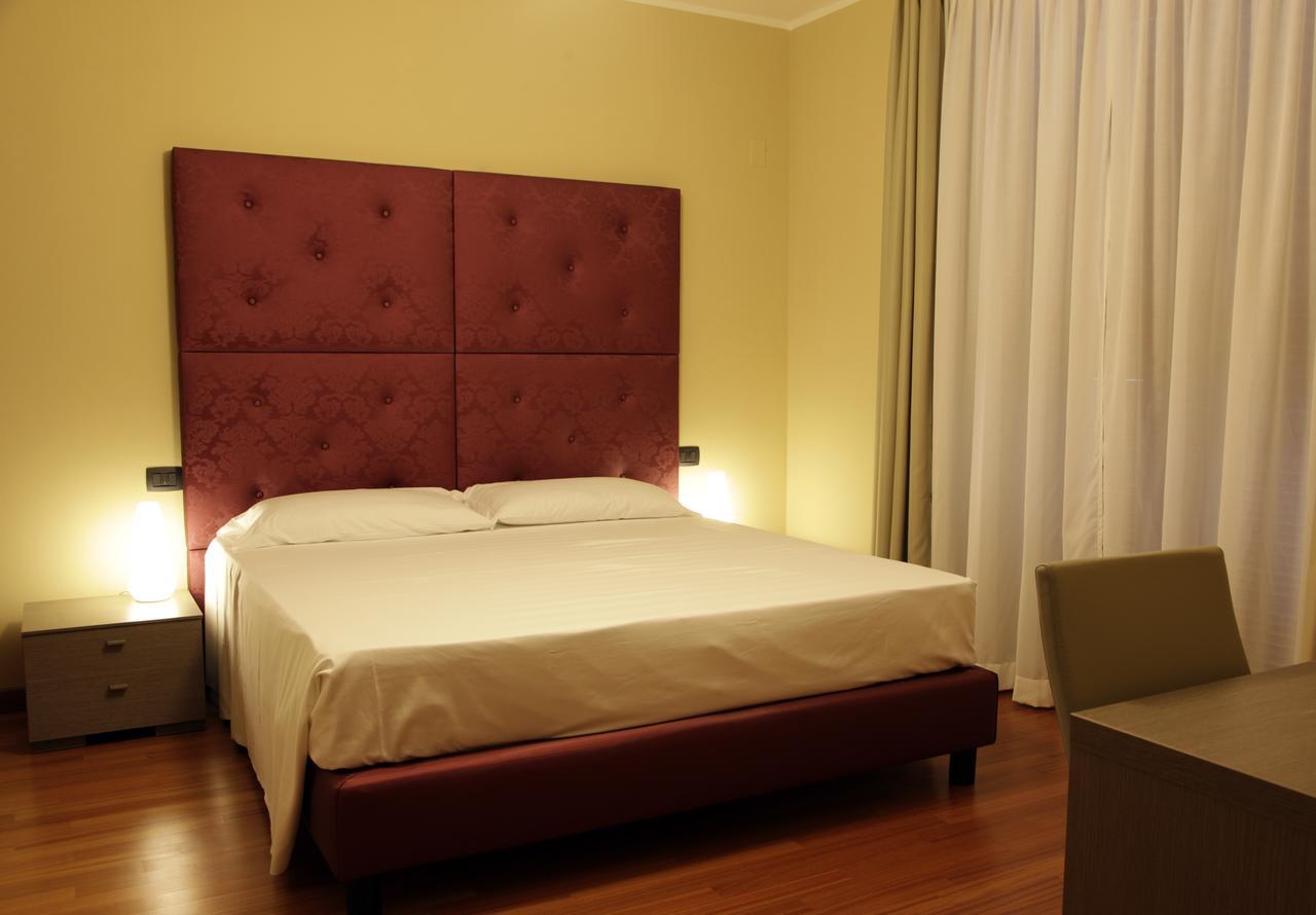 Residence Sant'Anna Ponte San Pietro  Rum bild